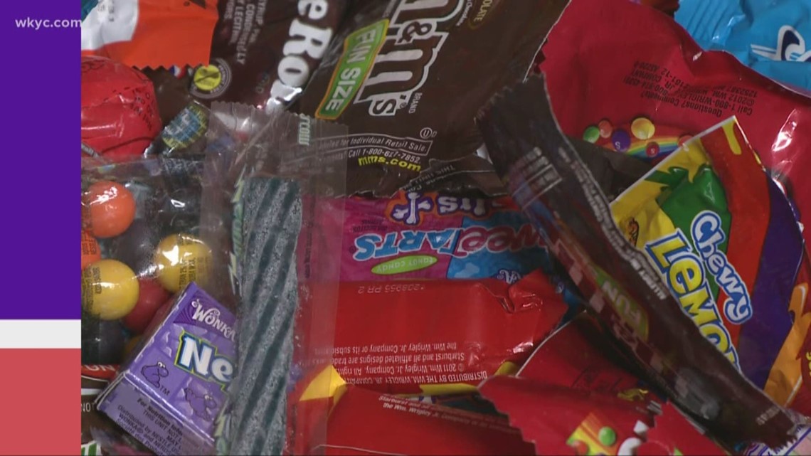 The great Halloween debate FullSize vs. FunSize Candy Bars