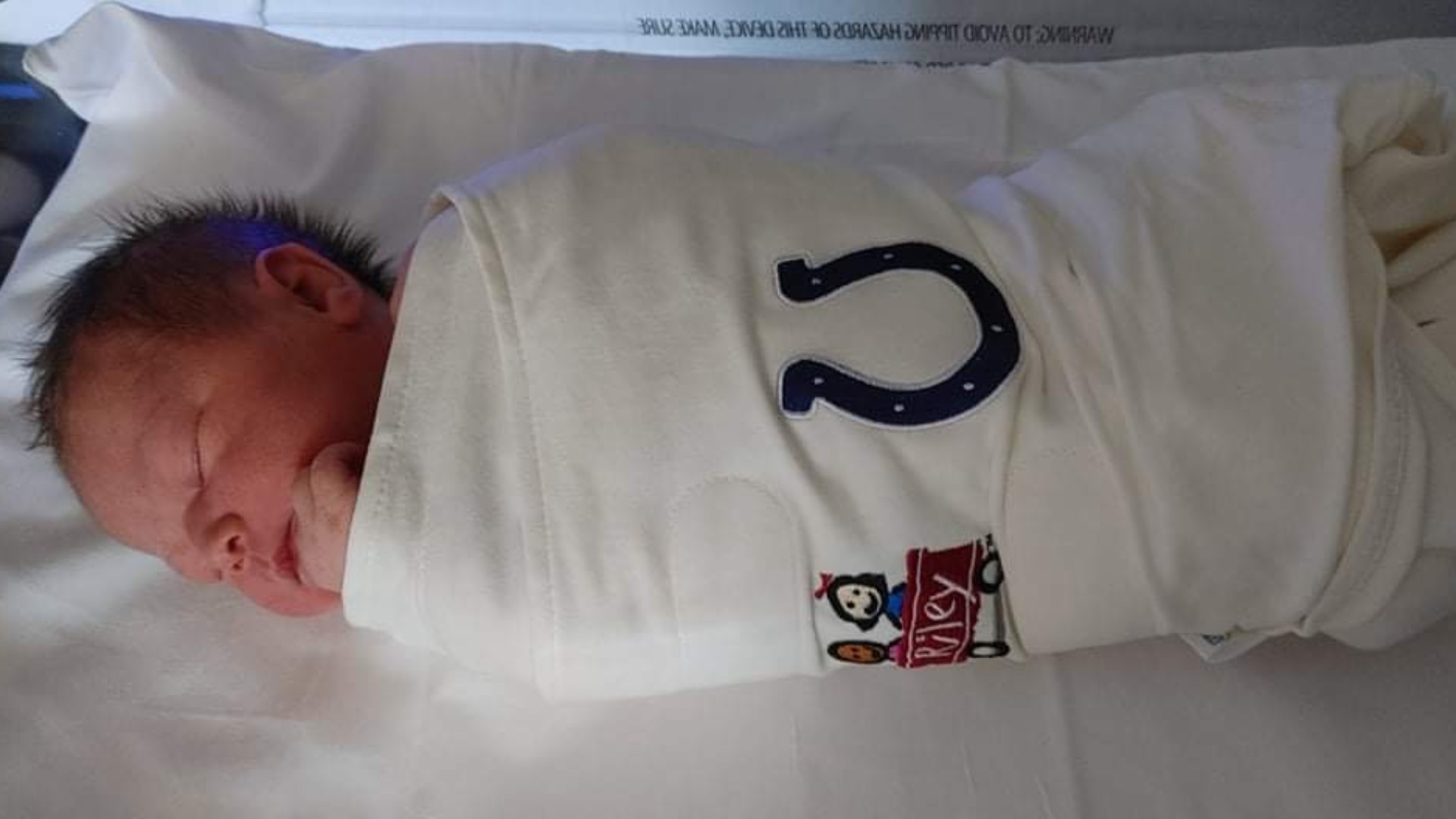 Speedway mom delivers her own baby