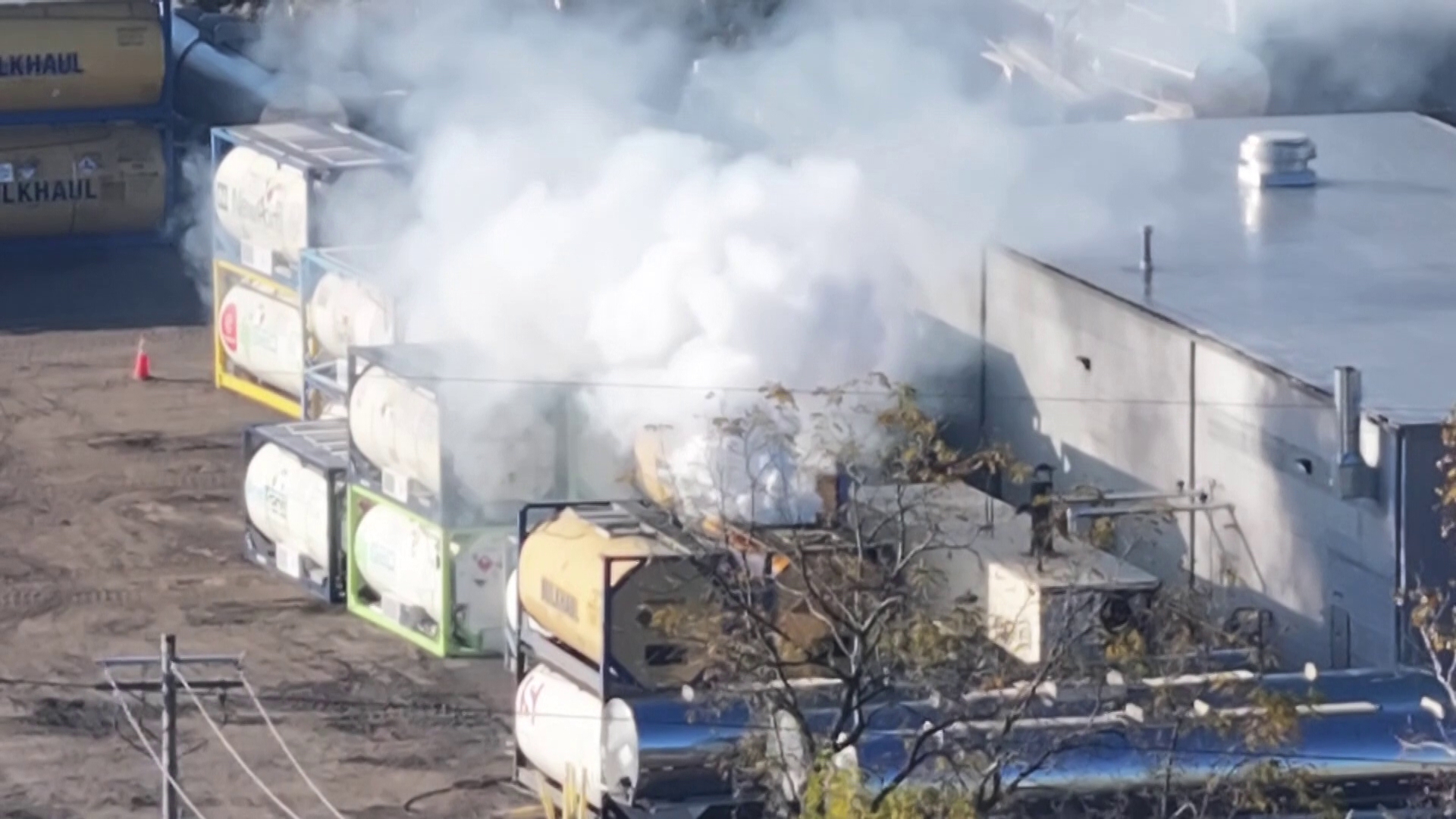 Explosion Hook Chemical leak in Toledo, Ohio, prompts evacuation order within 1 mile ...