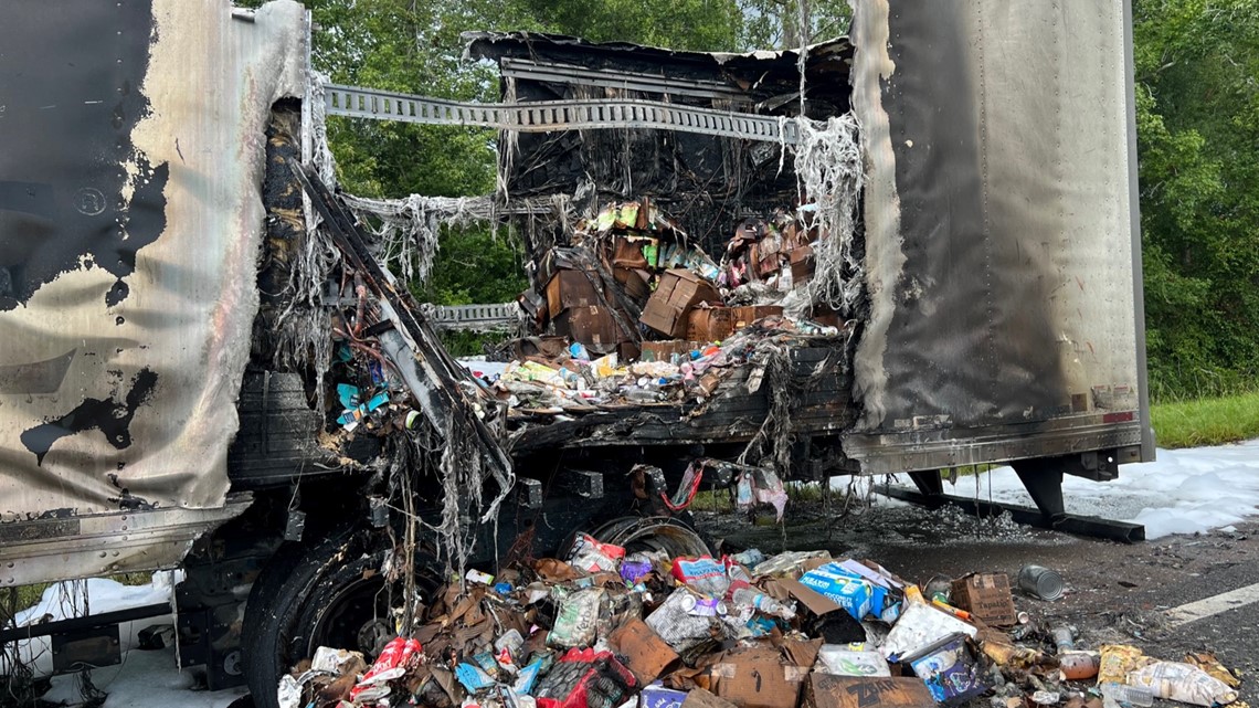 Tractor trailer catches on fire on I-75 in Hillsborough County | kiiitv.com
