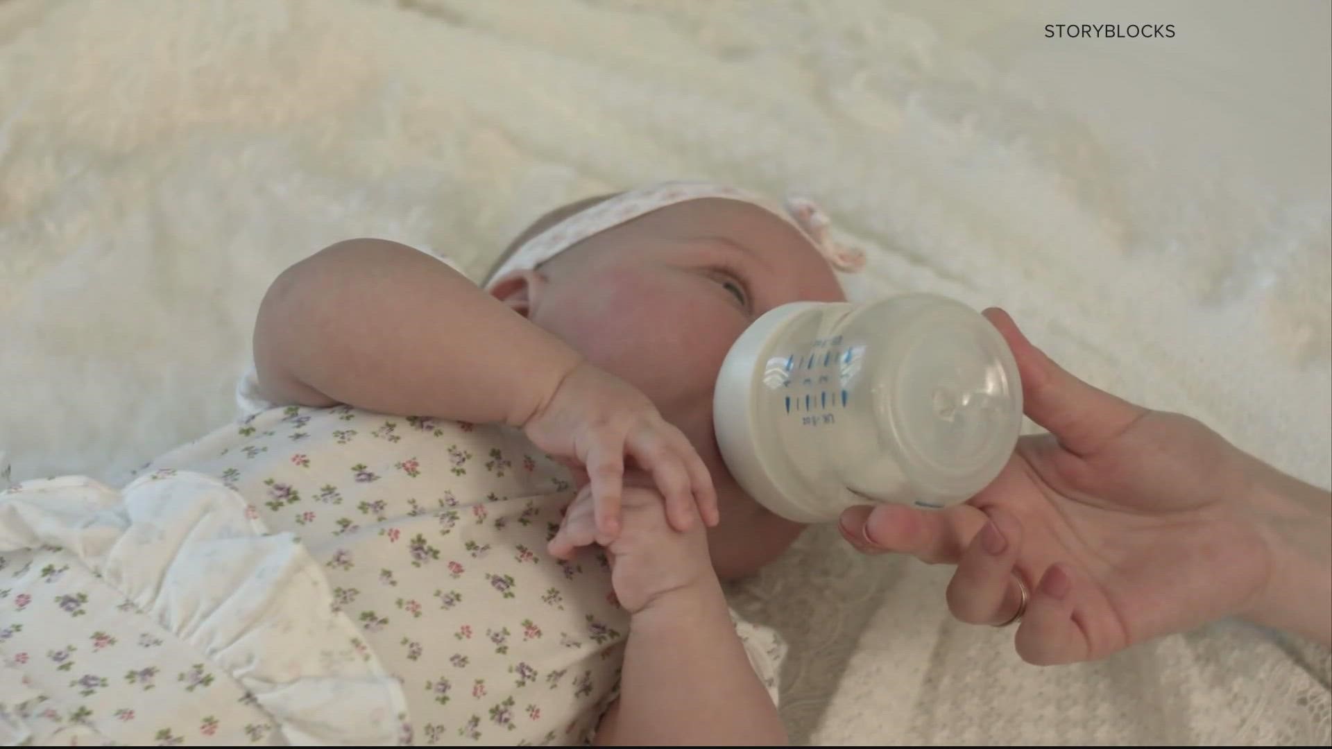 A military plane carrying enough Gerber formula to supply 1 million baby bottles will fly from Germany to Dulles Airport on Wednesday.